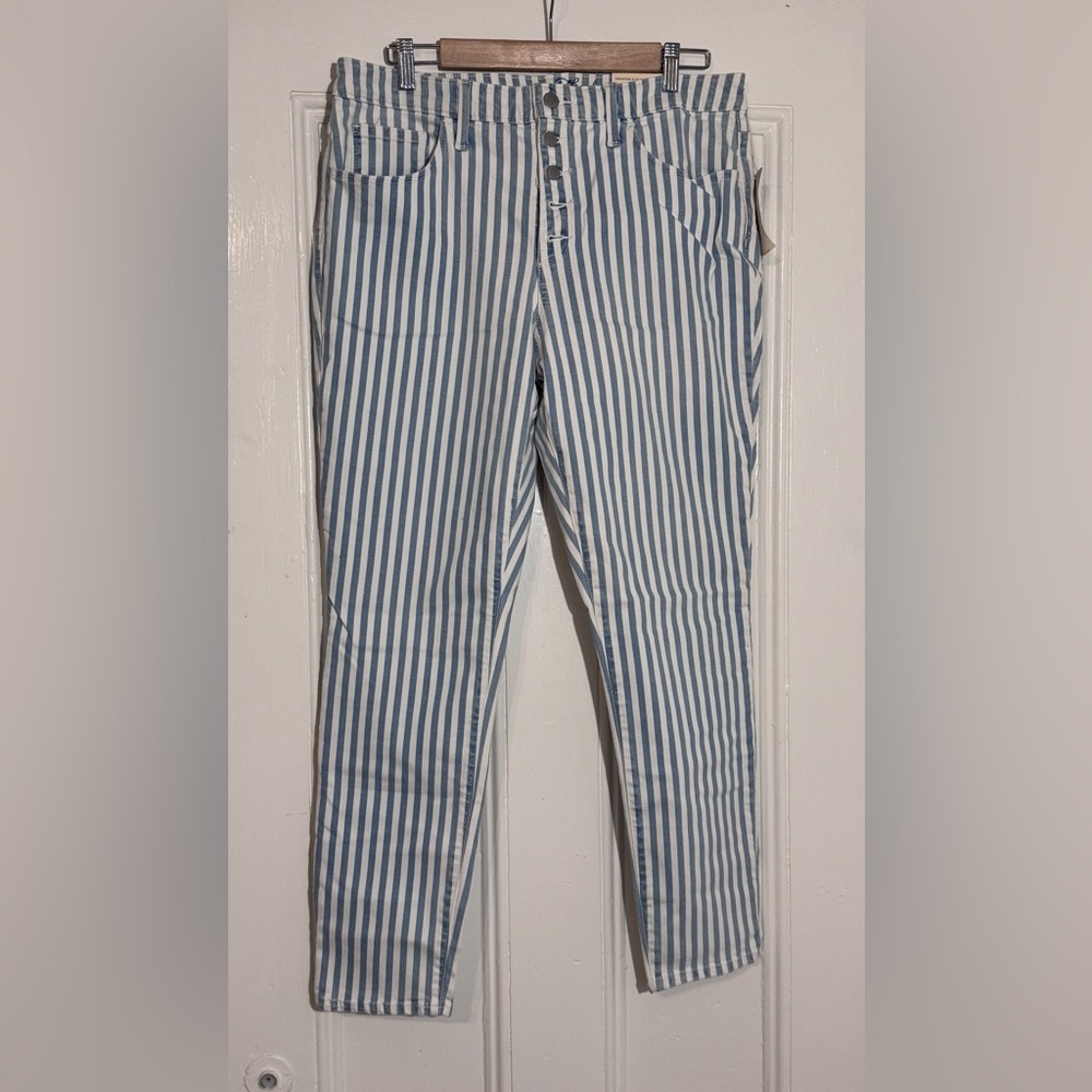 Universal Thread Blue and White Striped jeans